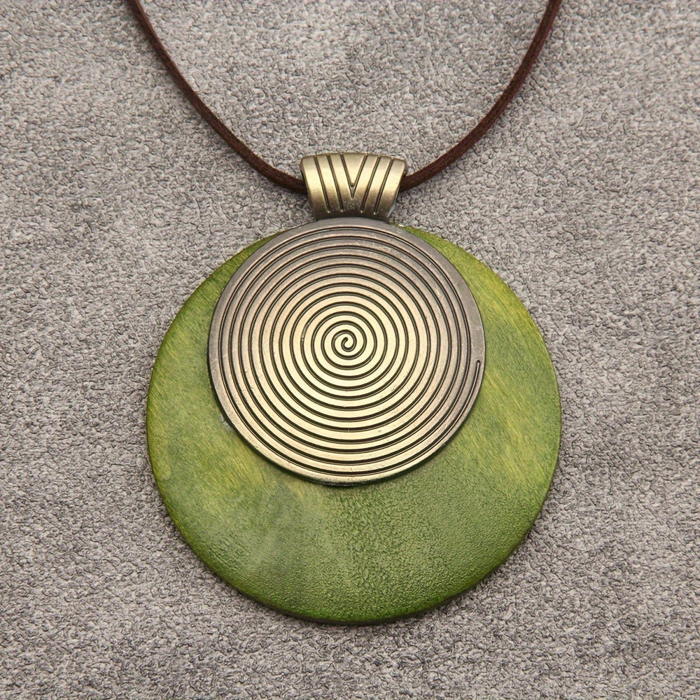 Retro Threaded Pendant Necklace — image 1