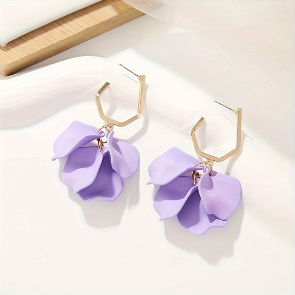 Classy Minimalist Petal Earrings — image 1