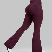 Elevate™ Sculpting Mid V-Waist Scrunch Flare | Winter Plum