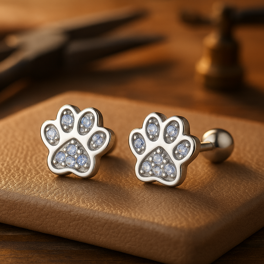 Vintage Paw Stud Earrings — image 1