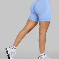 Elevate™ Sculpting Mid Waist Scrunch Shorts | Glacier