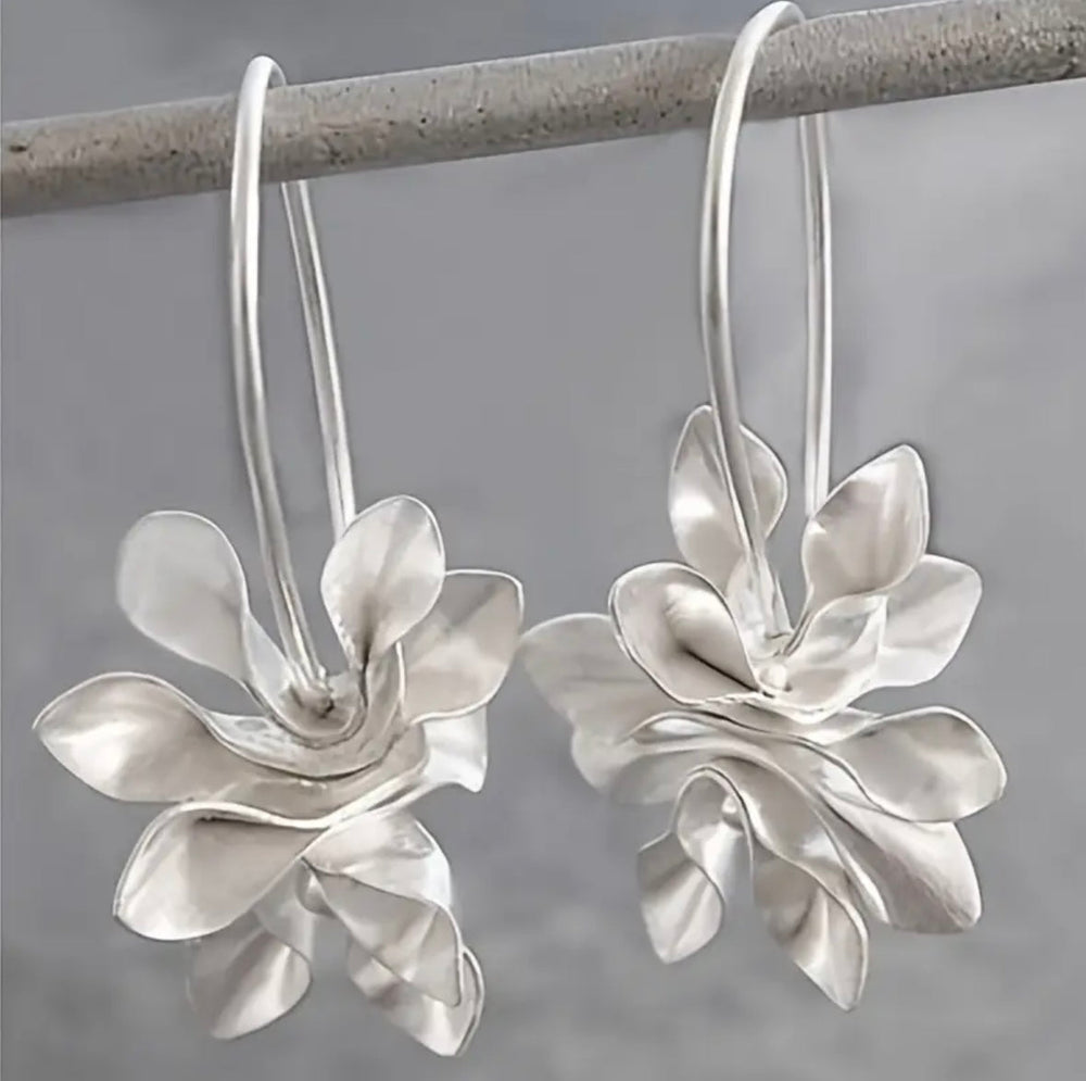 White Gold Floral Hoop Earrings — image 1