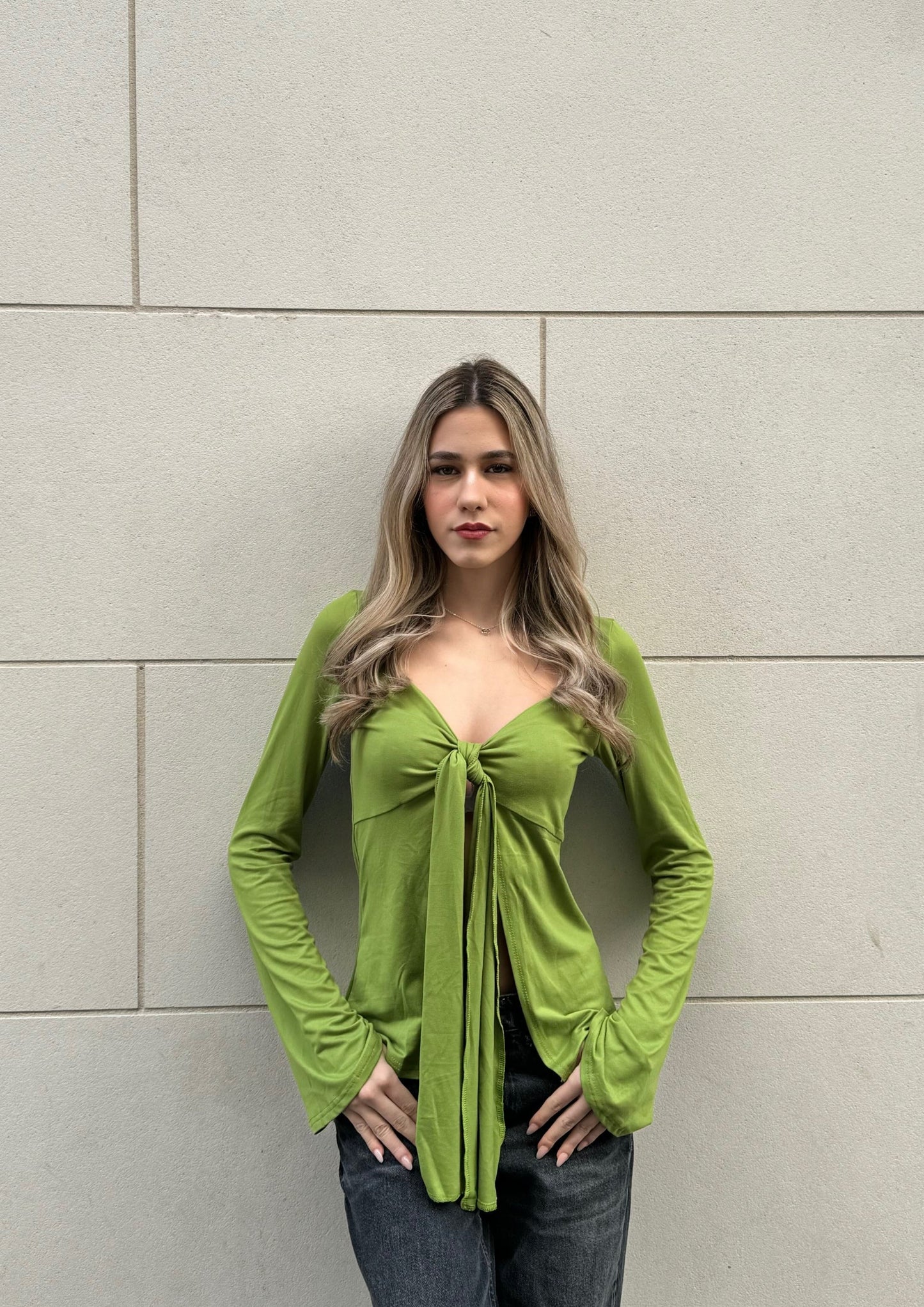 Estella solmion edessä pitkähihainen yläosa - khaki
