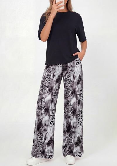 Osonn Women's 2 Piece Lounge Sets Summer Casual Short Sleeve Tops Leopard Flowy Pants Pajamas Vacation Travel Outfits