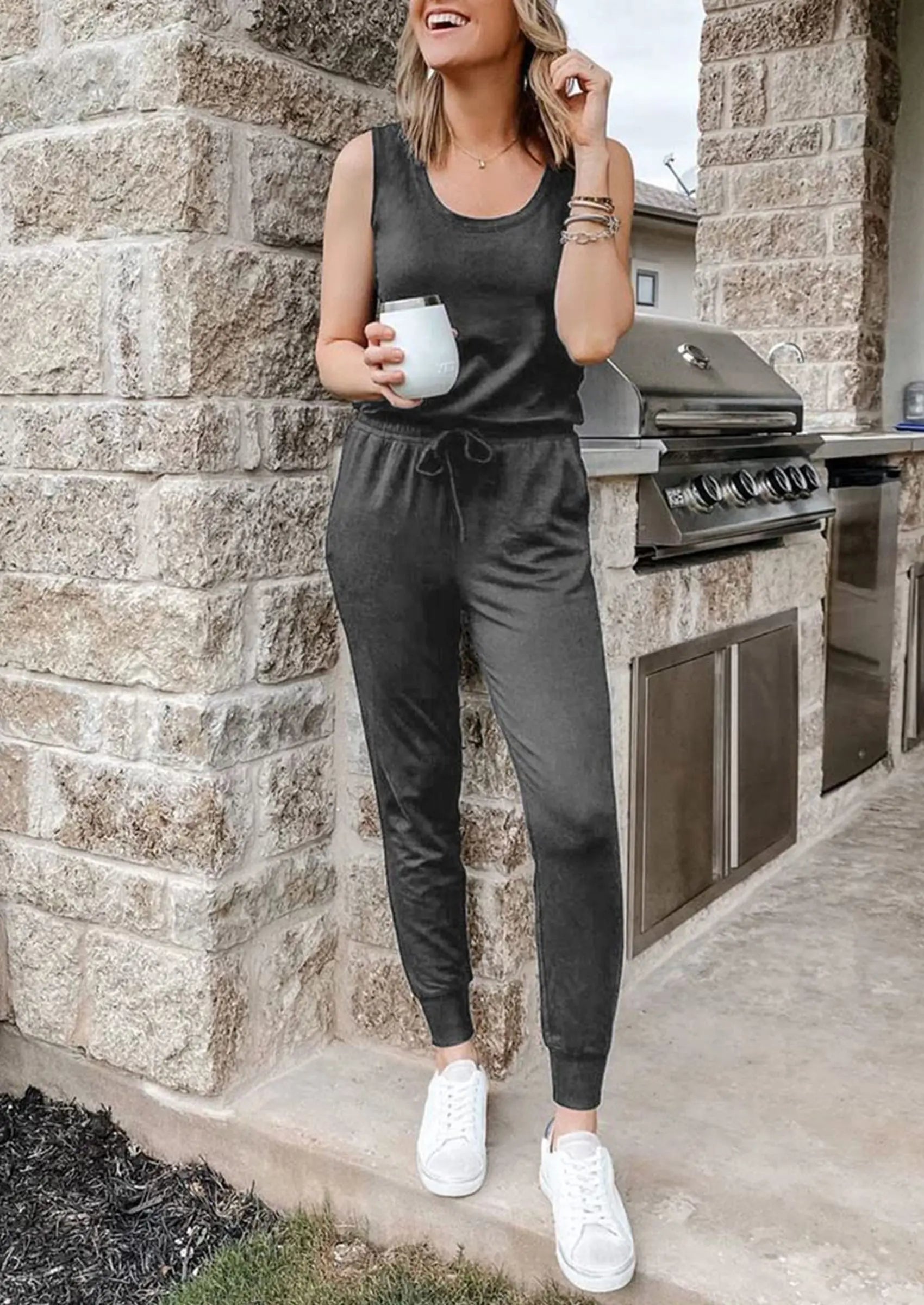 Osonn Two Piece Outfit Sets Casual Sleeveless Crewneck Tops and Sweatpants