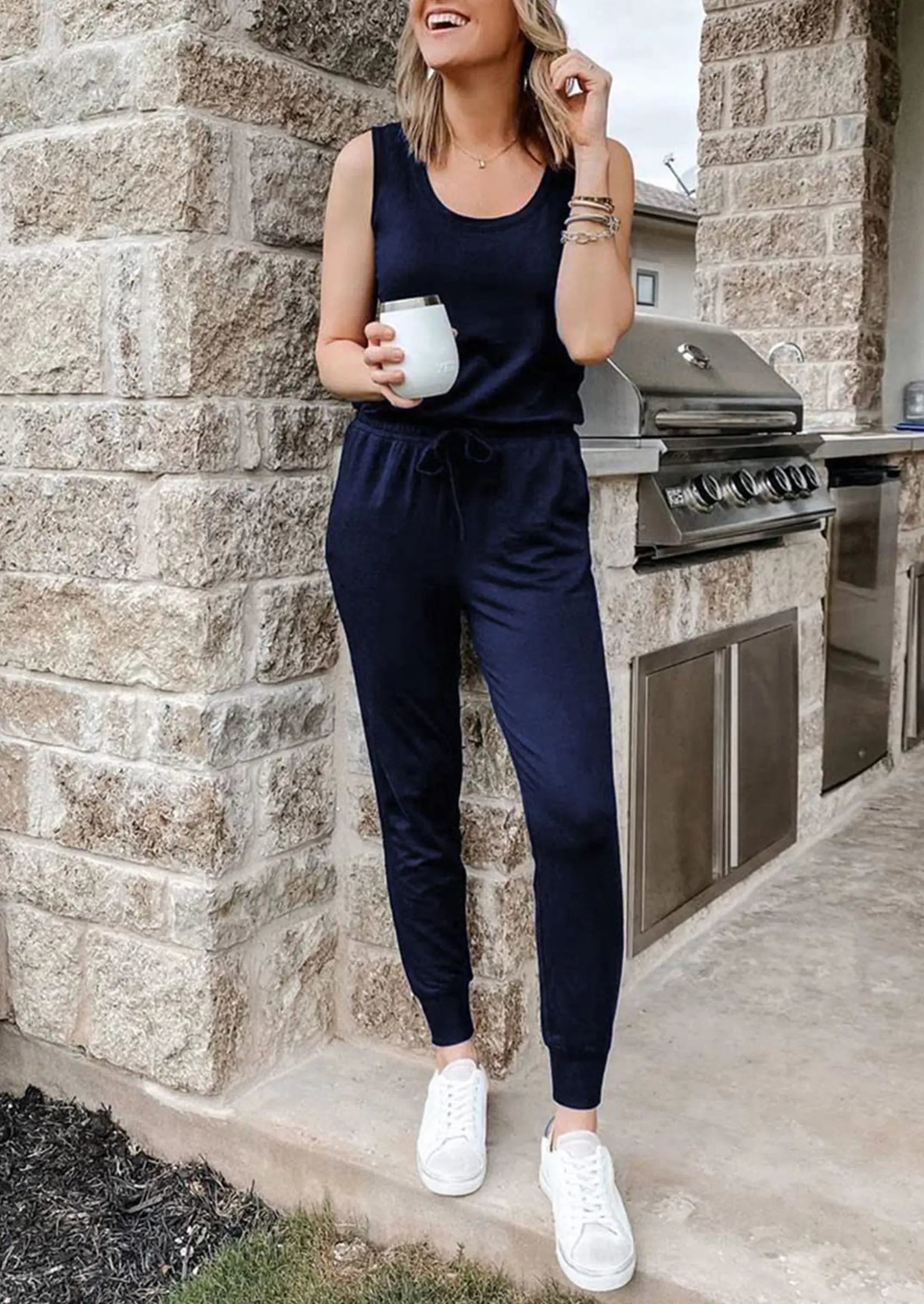 Osonn Two Piece Outfit Sets Casual Sleeveless Crewneck Tops and Sweatpants