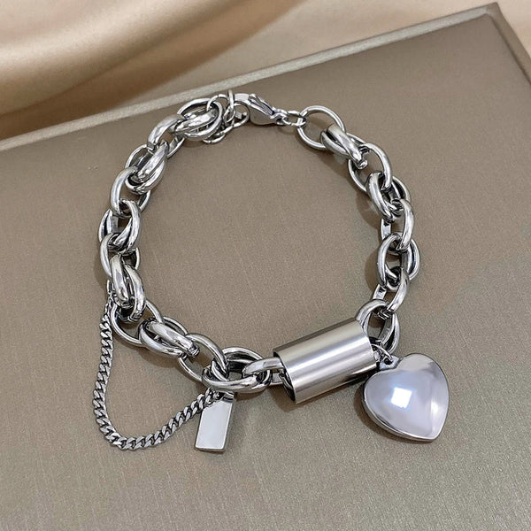 Heartened White Gold Vintage Bracelet — image 1