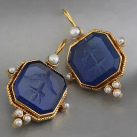 Vintage Pearl Geometric Earrings — image 4