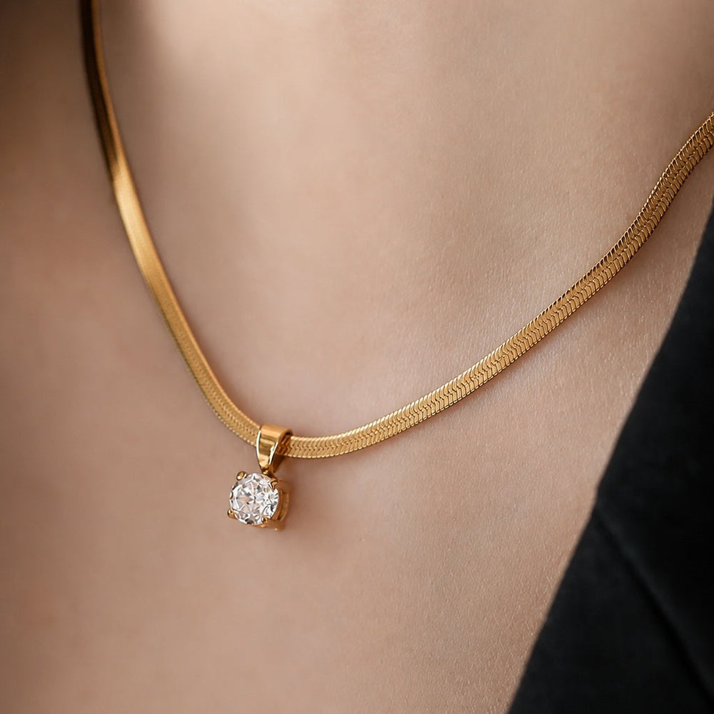 Rhinestone Gold Pendant Necklace — image 1