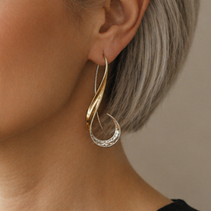 Vintage Dangling Golden Earrings — image 2