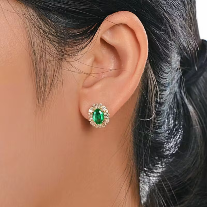 Elegant Emerald Royale Earrings — image 2