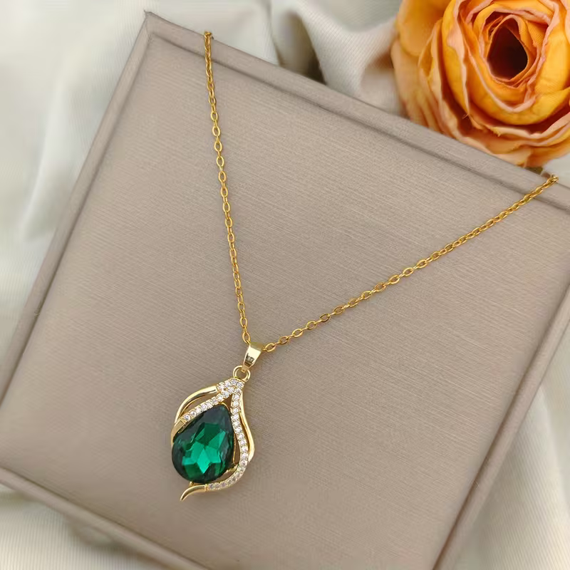 Green Crystal Wave Necklace — image 2