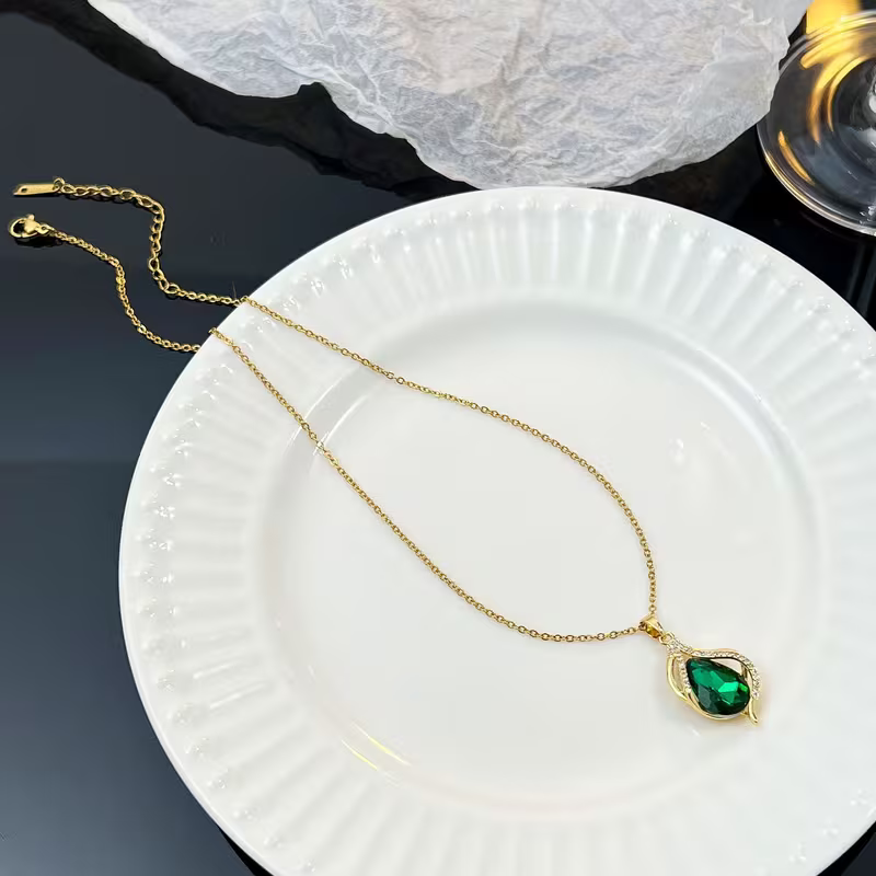 Green Crystal Wave Necklace — image 4