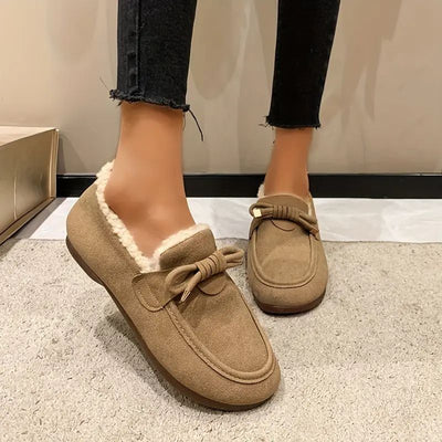 CozyBow – Orthopedic Moccasin with Feminine Charm