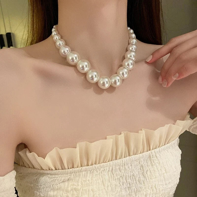 Classic Vintage Pearl Necklace — image 3
