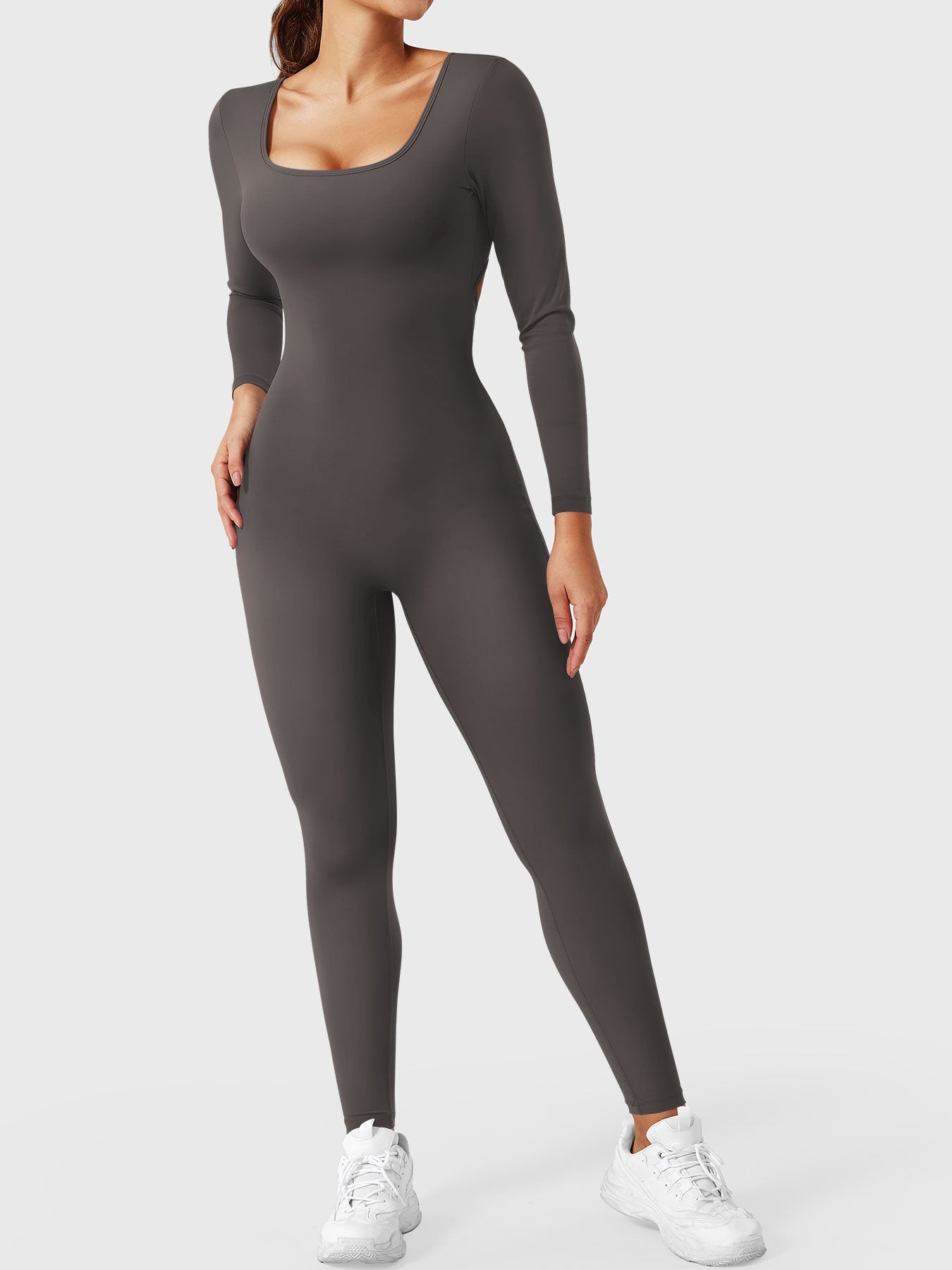Yeoreo Lizvette V-Back Long Sleeves Jumpsuit
