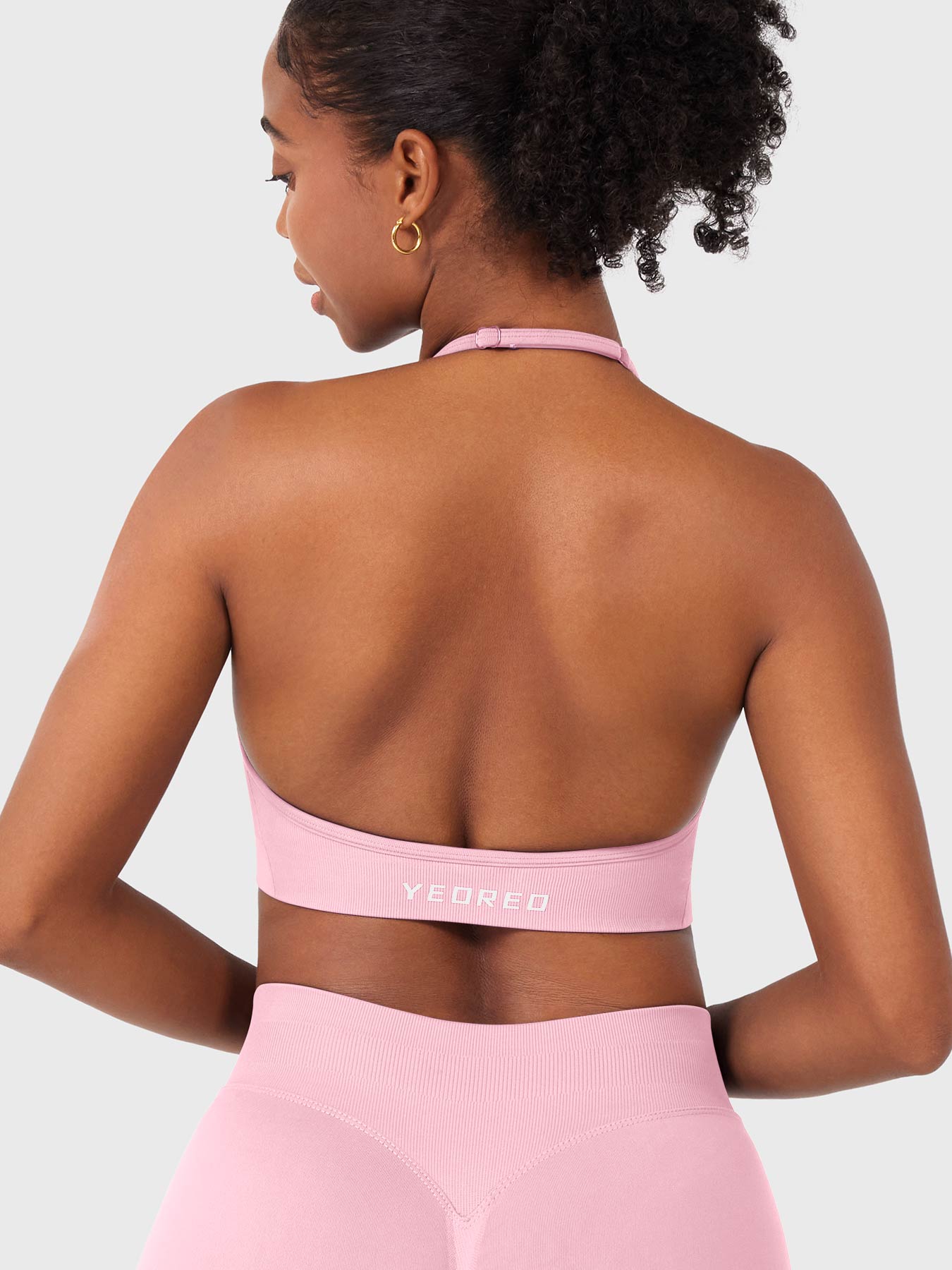 Yeoreo Vanie SoftHue™ Halter Sports Bra