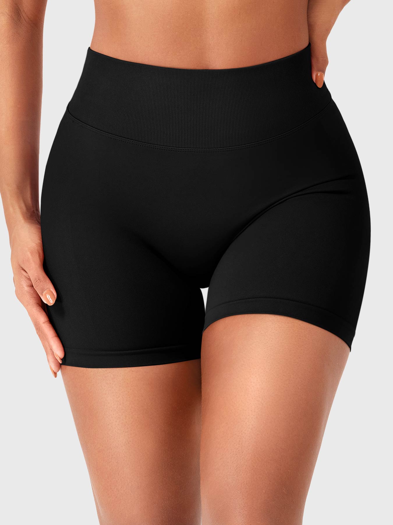 Shorts Yeoreo Graciy SoftHue™ V-Back