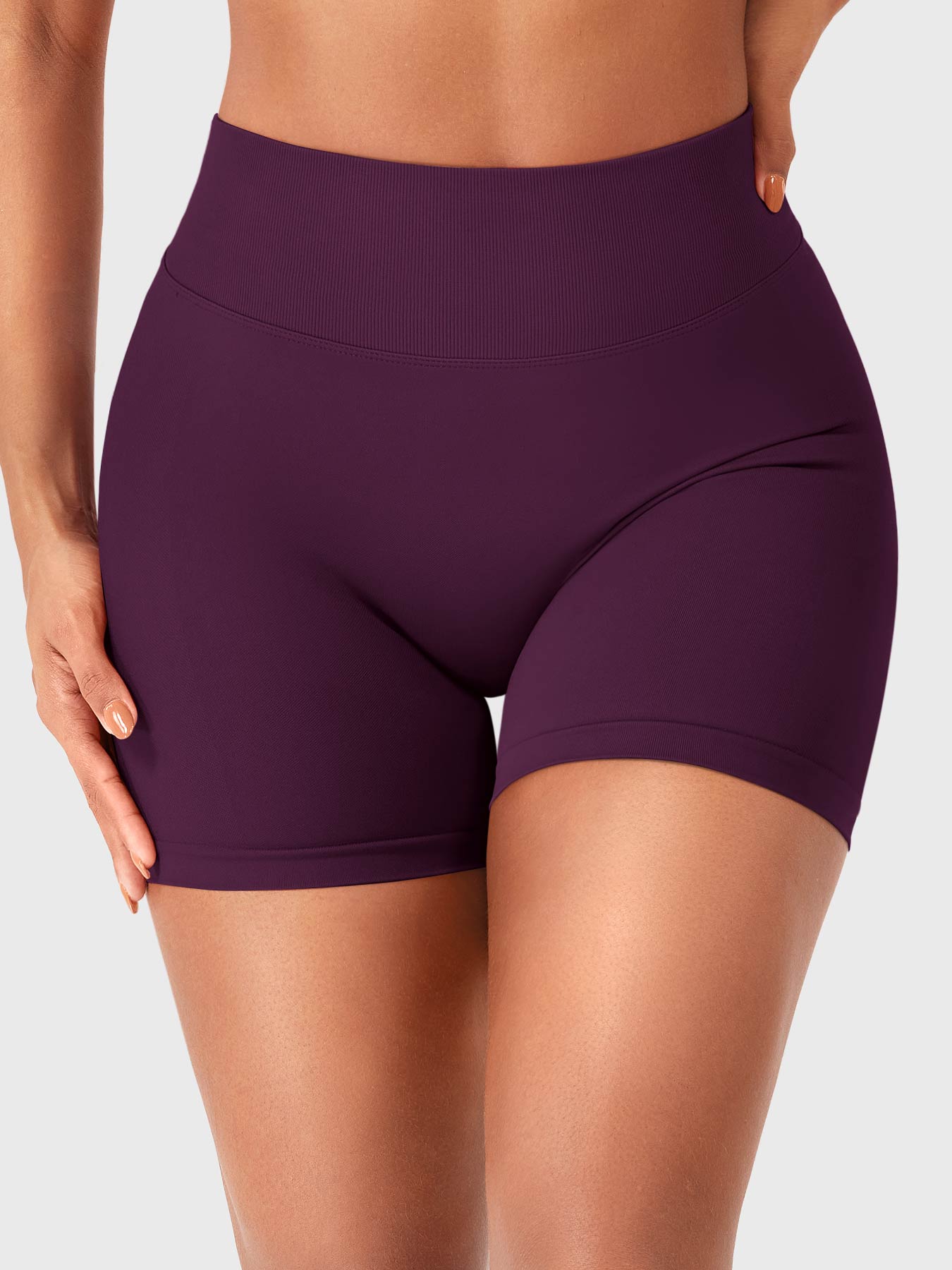Yeoreo Graciy SoftHue™ V-Back Shorts